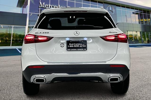new 2025 Mercedes-Benz GLA 250 car, priced at $44,250