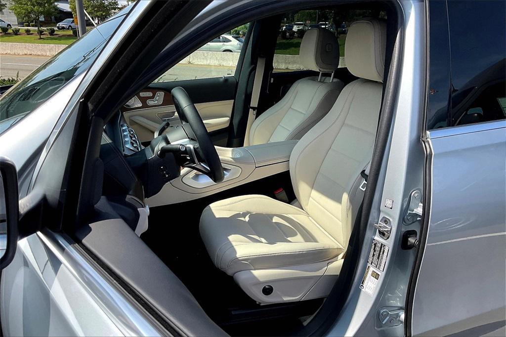 new 2025 Mercedes-Benz GLS 450 car, priced at $95,025