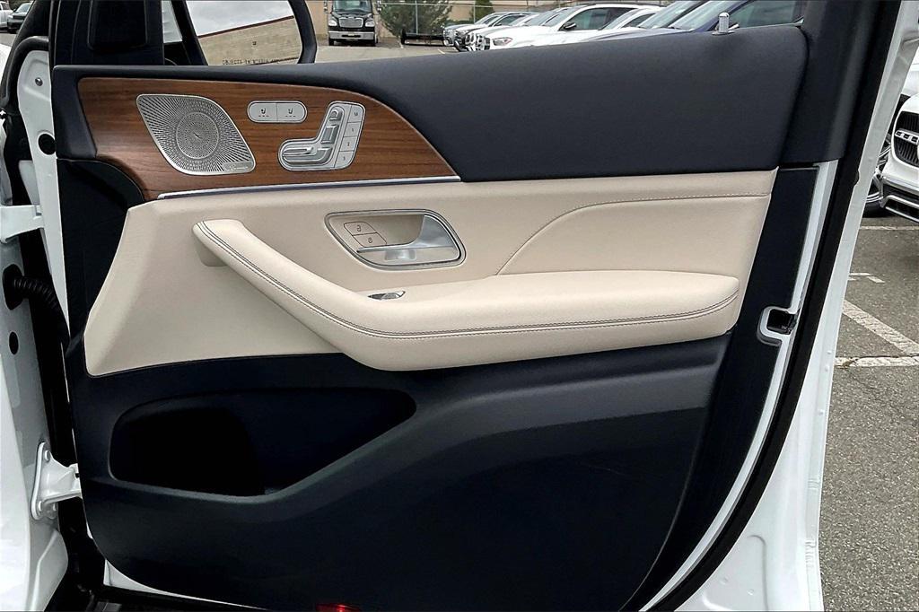 used 2025 Mercedes-Benz GLS 450 car, priced at $81,319