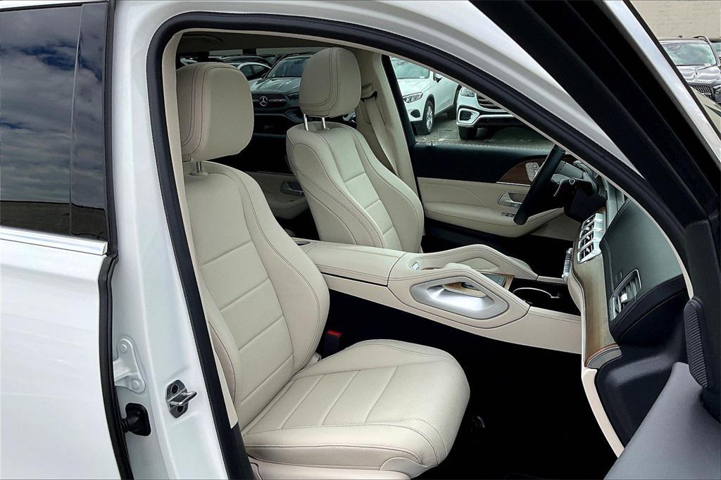used 2025 Mercedes-Benz GLS 450 car, priced at $81,319