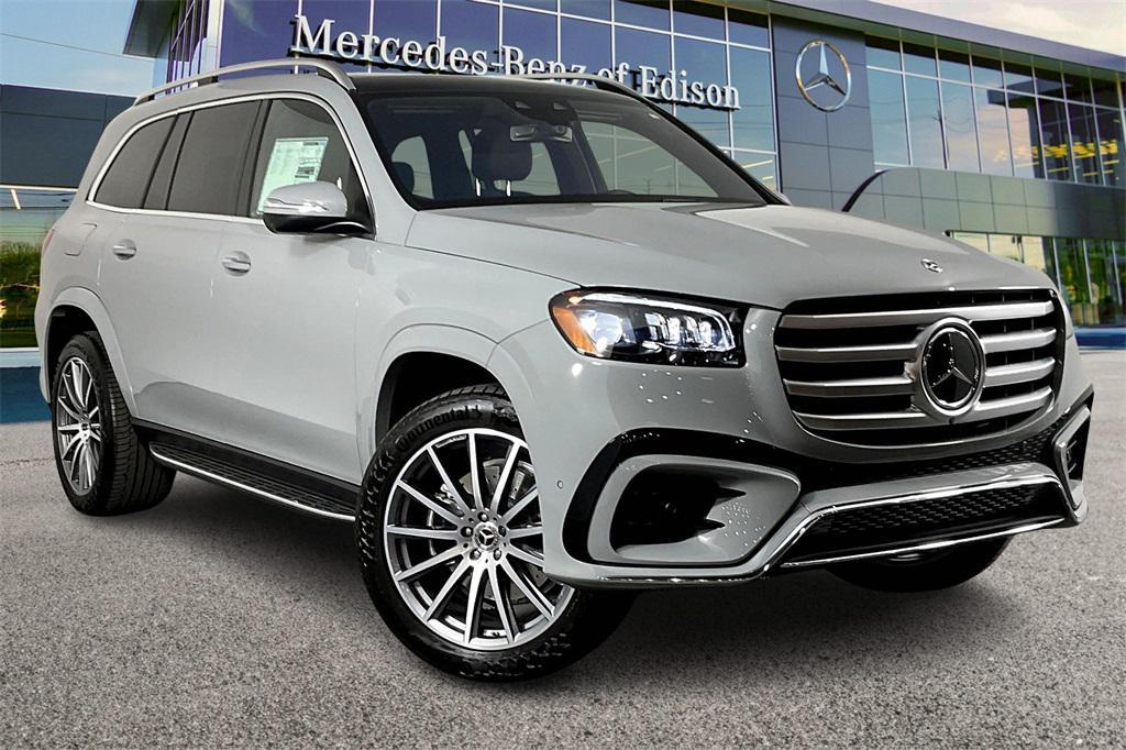 new 2025 Mercedes-Benz GLS 450 car, priced at $101,275