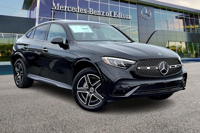new 2025 Mercedes-Benz GLC 300 car, priced at $67,005