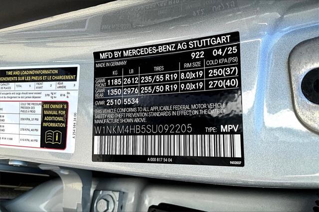 new 2025 Mercedes-Benz GLC 300 car, priced at $59,220