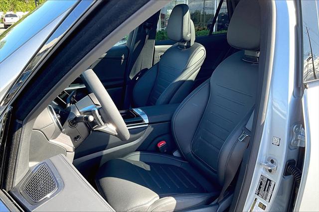 new 2025 Mercedes-Benz GLC 300 car, priced at $59,220