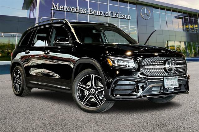 new 2024 Mercedes-Benz GLB 250 car, priced at $54,325