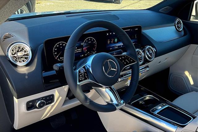 new 2025 Mercedes-Benz GLA 250 car, priced at $47,295