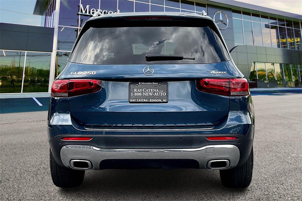 used 2022 Mercedes-Benz GLB 250 car, priced at $36,995