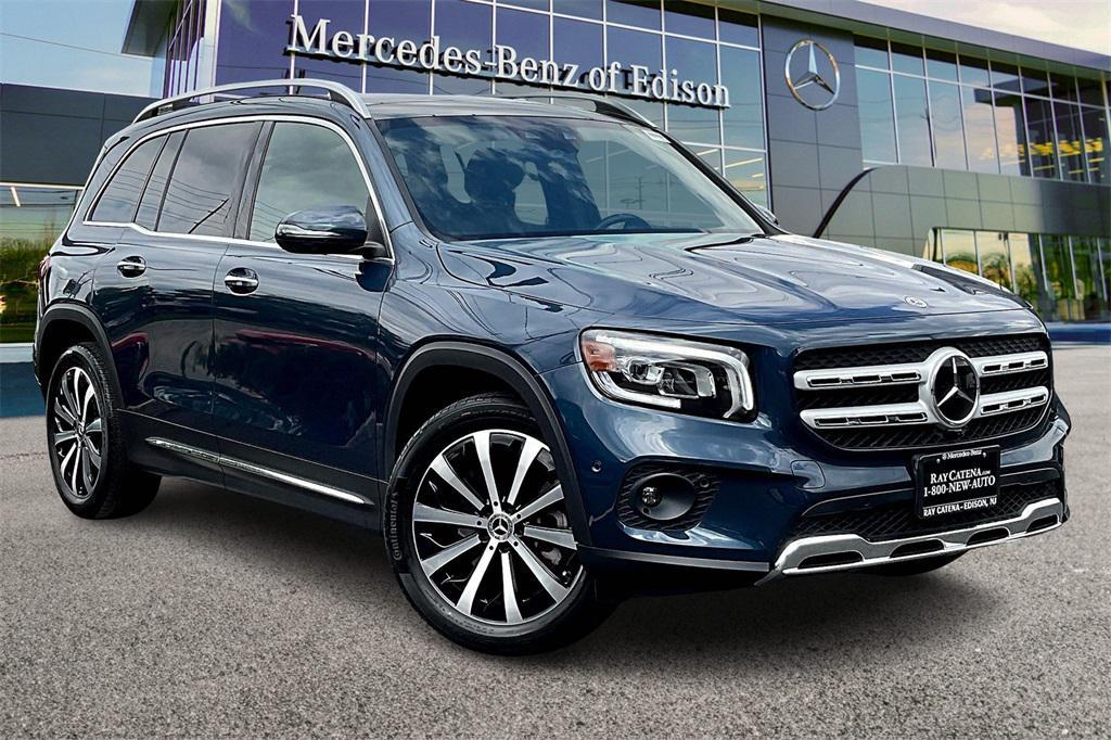 used 2022 Mercedes-Benz GLB 250 car, priced at $36,995