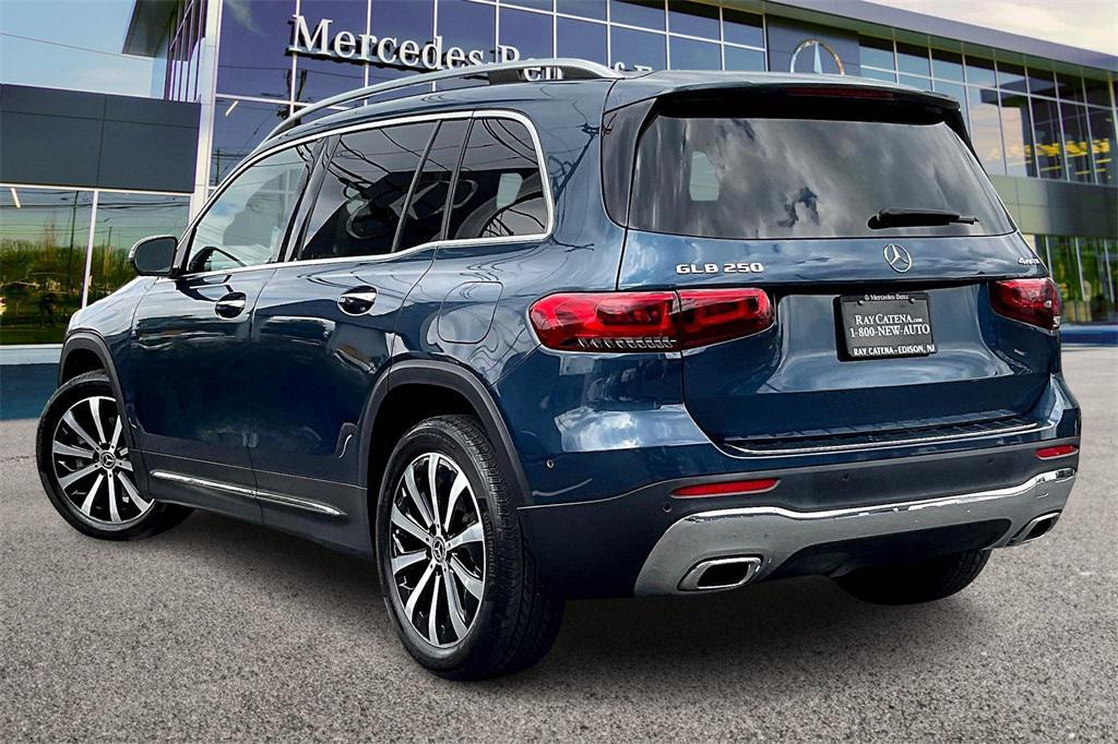 used 2022 Mercedes-Benz GLB 250 car, priced at $36,995
