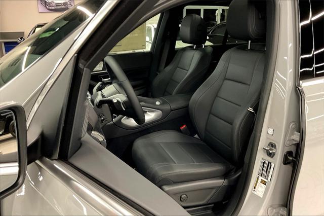 new 2025 Mercedes-Benz GLE 450 car, priced at $83,235
