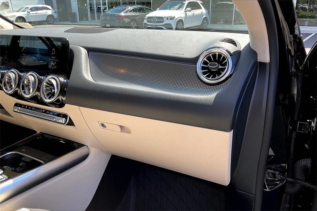 used 2022 Mercedes-Benz GLA 250 car, priced at $31,995
