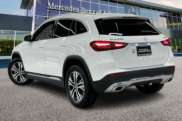 new 2025 Mercedes-Benz GLA 250 car, priced at $44,250