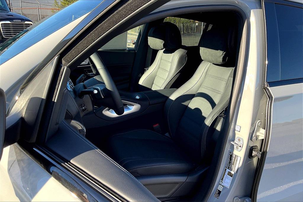 new 2026 Mercedes-Benz GLE 450 car, priced at $93,250