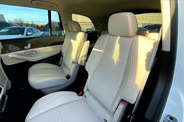 new 2025 Mercedes-Benz GLS 450 car, priced at $91,185