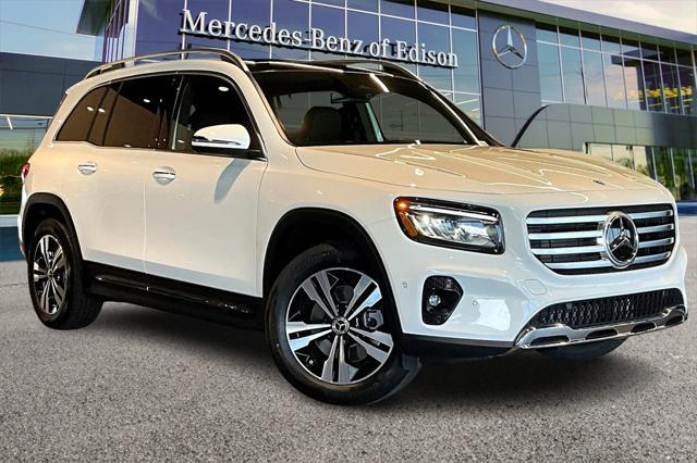 new 2025 Mercedes-Benz GLB 250 car, priced at $50,450