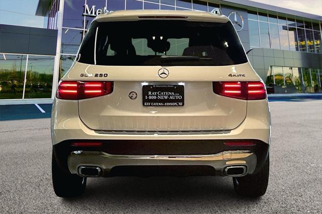 new 2025 Mercedes-Benz GLB 250 car, priced at $50,450