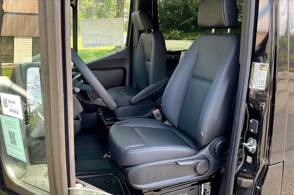 new 2025 Mercedes-Benz Sprinter 3500 car, priced at $84,172