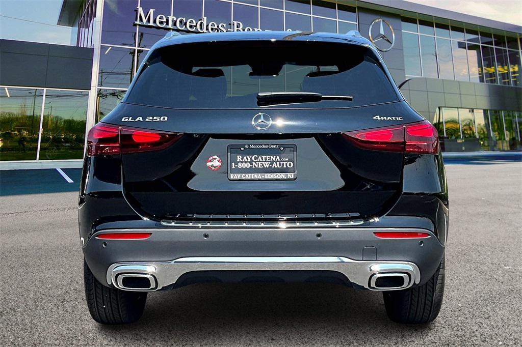 new 2025 Mercedes-Benz GLA 250 car, priced at $48,795