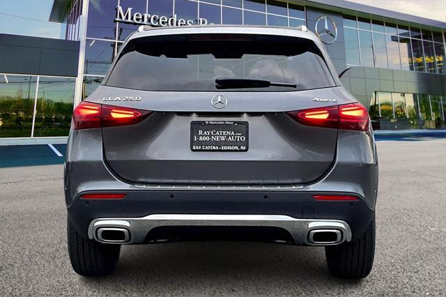 new 2025 Mercedes-Benz GLA 250 car, priced at $50,915