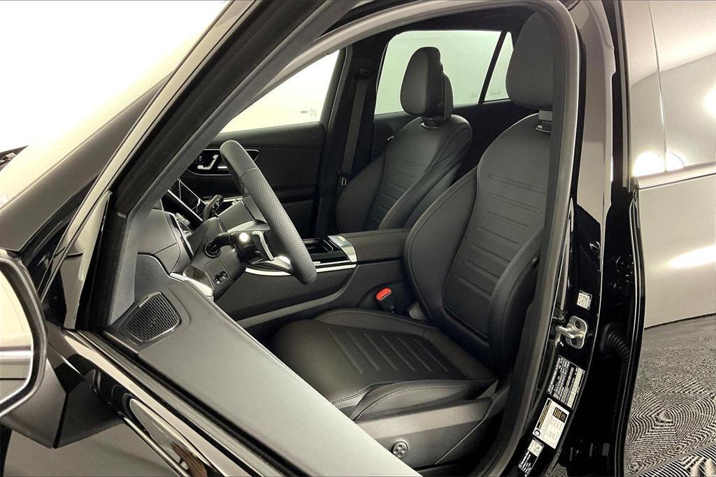 new 2026 Mercedes-Benz GLC 300 car, priced at $59,670