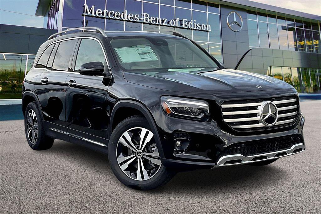 new 2026 Mercedes-Benz GLB 250 car, priced at $53,605