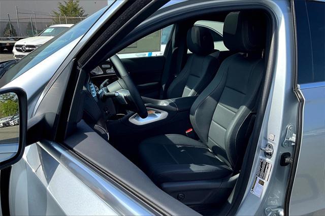new 2025 Mercedes-Benz GLE 450 car, priced at $80,060