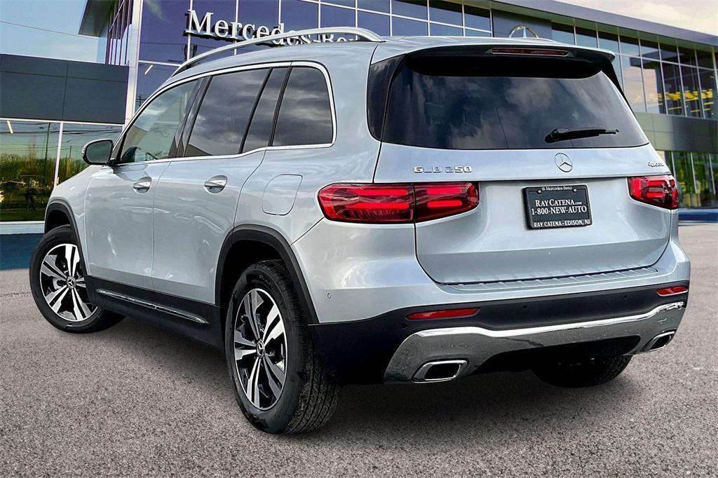 new 2026 Mercedes-Benz GLB 250 car, priced at $53,295