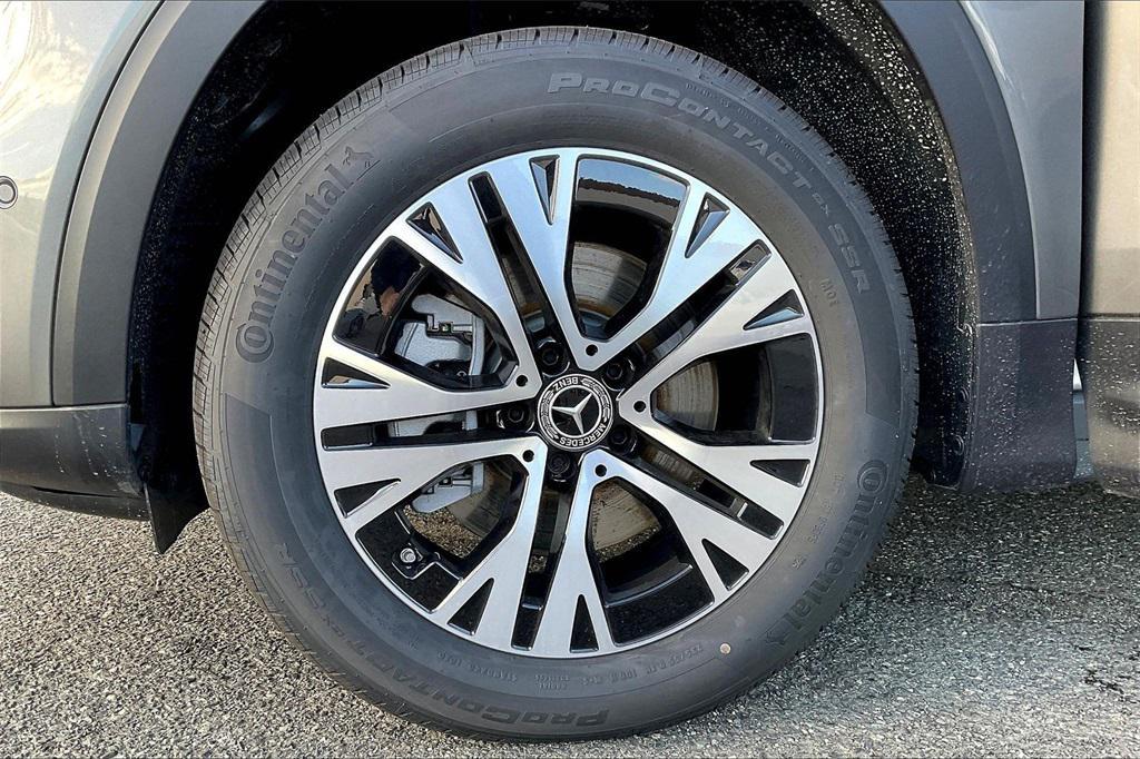 new 2026 Mercedes-Benz GLB 250 car, priced at $52,565