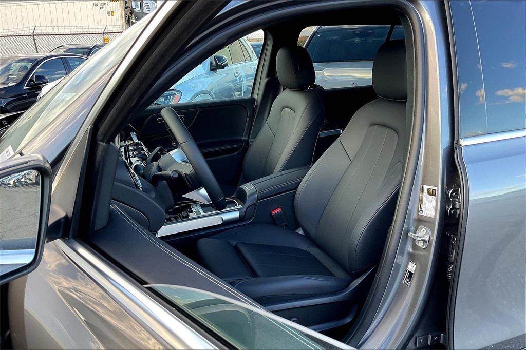 new 2026 Mercedes-Benz GLB 250 car, priced at $52,565