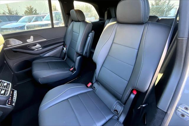 new 2025 Mercedes-Benz GLS 450 car, priced at $95,685