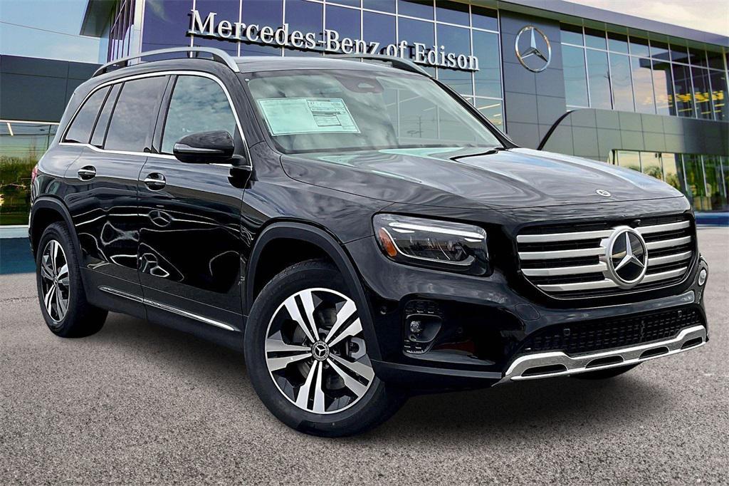 new 2026 Mercedes-Benz GLB 250 car, priced at $52,545
