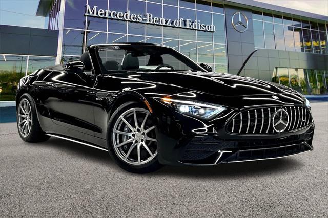 new 2024 Mercedes-Benz AMG SL 43 car, priced at $112,605