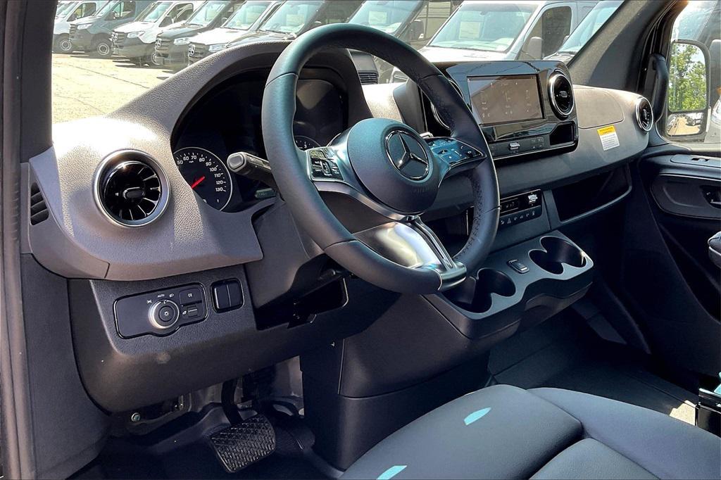 new 2025 Mercedes-Benz Sprinter 3500 car, priced at $90,931