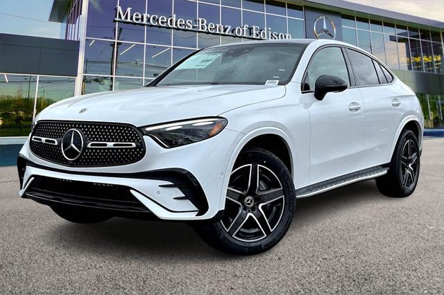 new 2025 Mercedes-Benz GLC 300 car, priced at $74,125