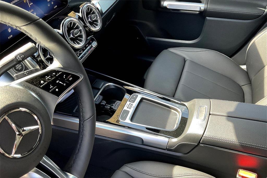 new 2026 Mercedes-Benz GLB 250 car, priced at $51,425
