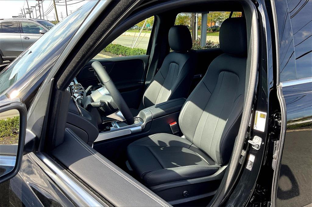 new 2026 Mercedes-Benz GLB 250 car, priced at $51,425