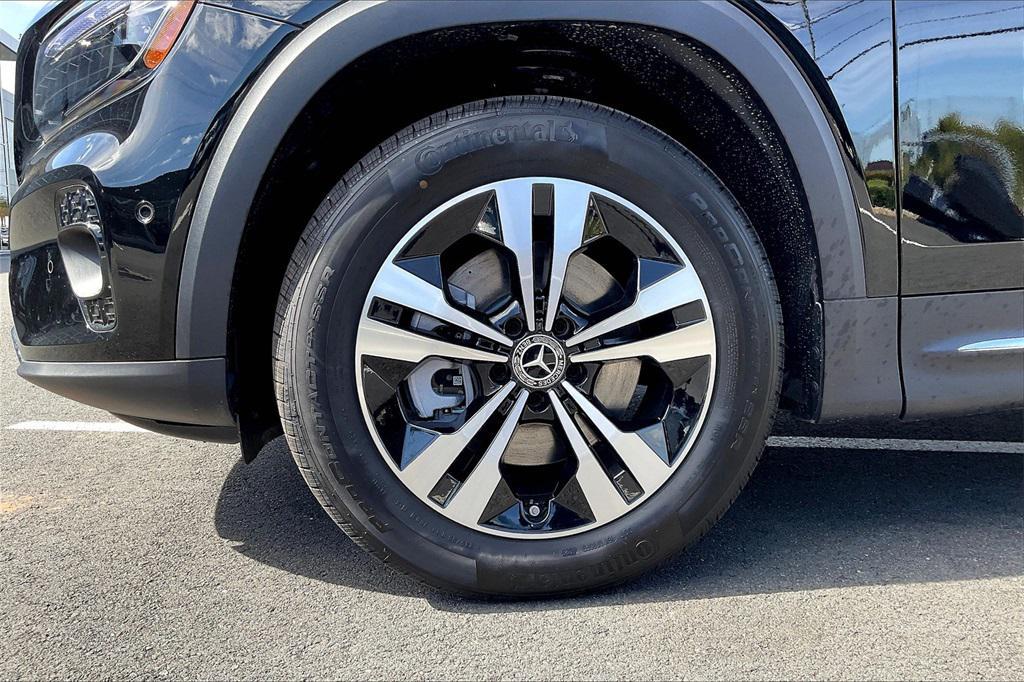 new 2026 Mercedes-Benz GLB 250 car, priced at $51,425