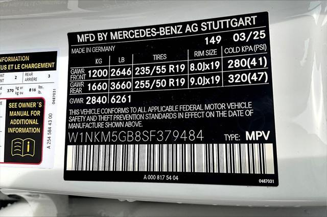 new 2025 Mercedes-Benz GLC 350e car, priced at $67,050