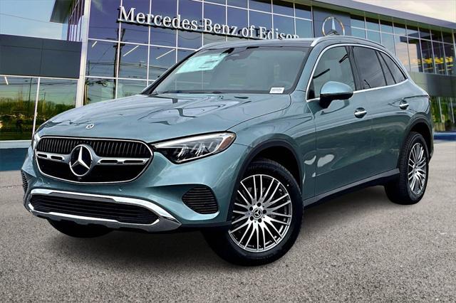 new 2025 Mercedes-Benz GLC 300 car, priced at $58,185