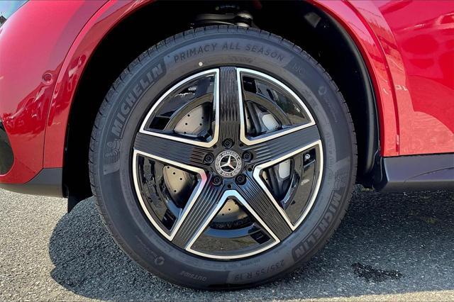 new 2025 Mercedes-Benz GLC 300 car, priced at $67,105