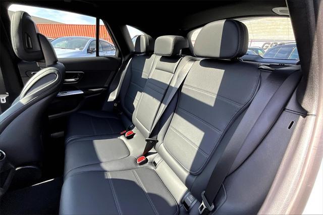 new 2025 Mercedes-Benz GLC 300 car, priced at $59,720