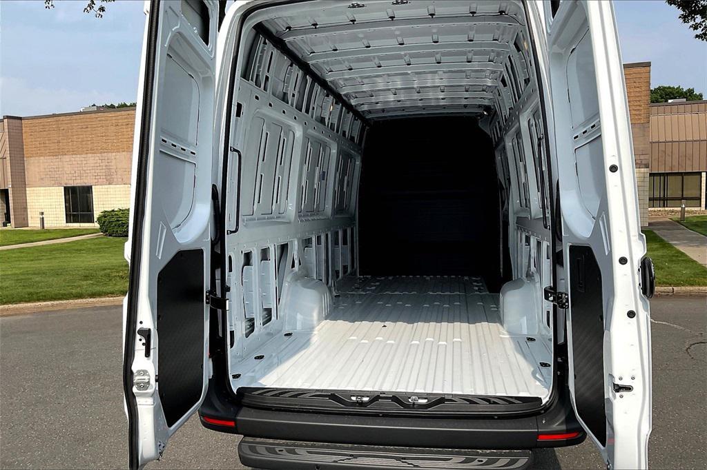 new 2025 Mercedes-Benz Sprinter 2500 car, priced at $77,526