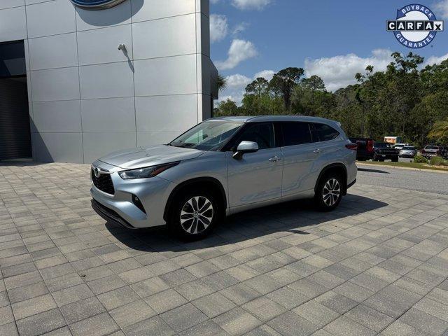 used 2020 Toyota Highlander car, priced at $27,900