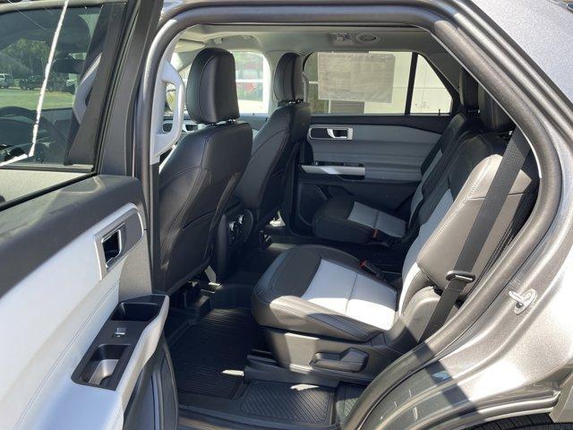 new 2024 Ford Explorer car, priced at $48,670
