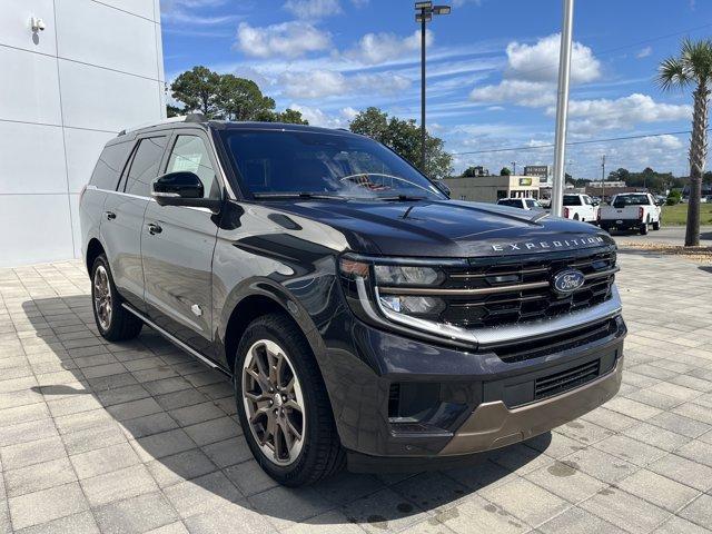 new 2025 Ford Expedition car, priced at $87,995