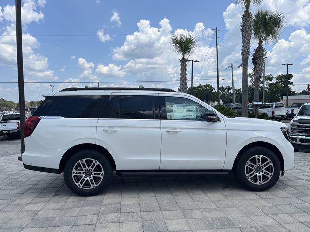 new 2025 Ford Expedition car, priced at $70,515