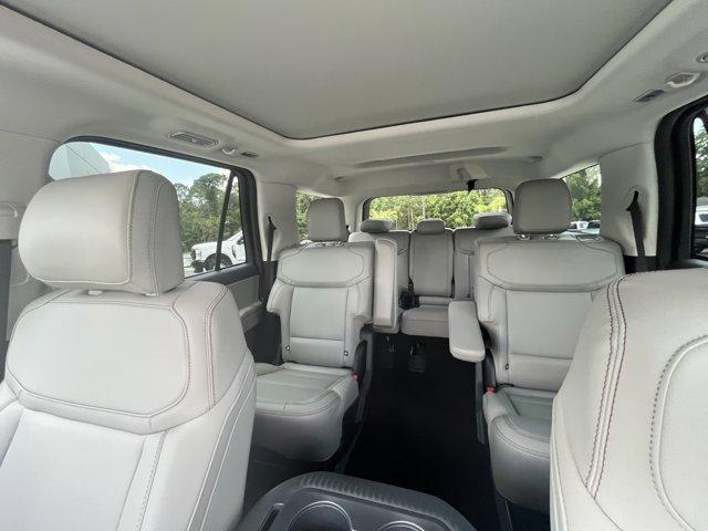 new 2025 Ford Expedition car, priced at $70,515