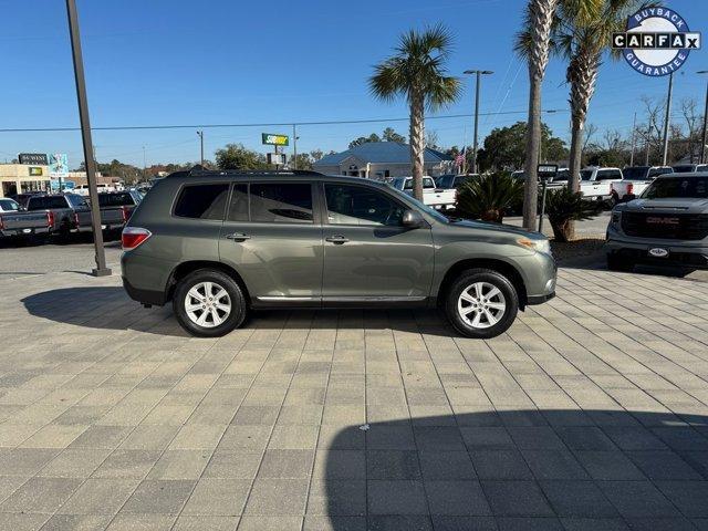 used 2013 Toyota Highlander car, priced at $13,900