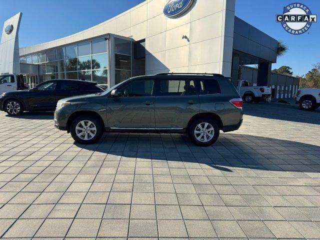 used 2013 Toyota Highlander car, priced at $13,900