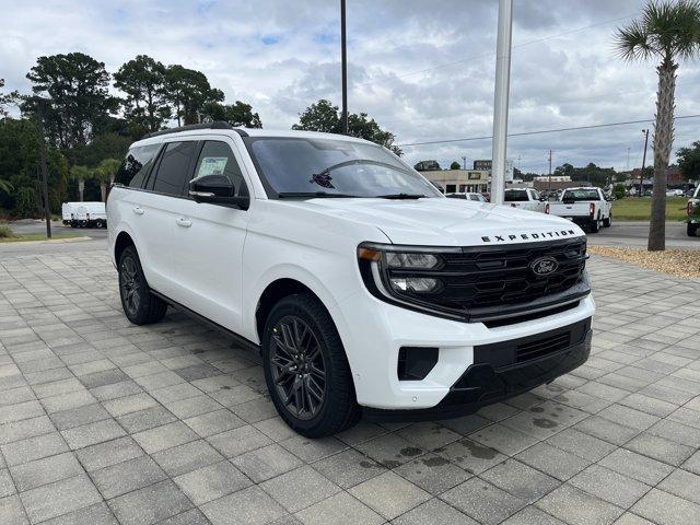 new 2025 Ford Expedition car, priced at $85,230